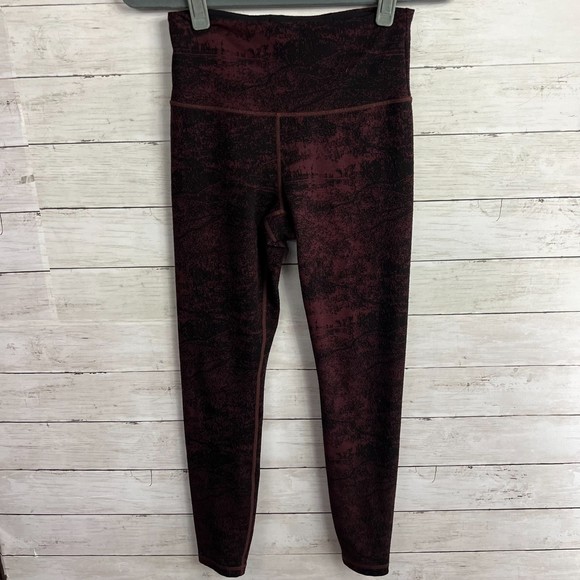 Athleta Black/Red Elation Glades 7/8 Leggings - Picture 1 of 4